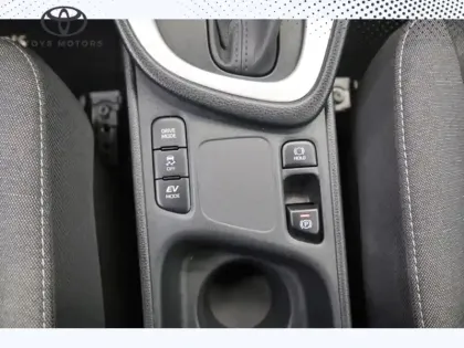 Photo 15 Toyota Yaris Hybride 116h Dynamic