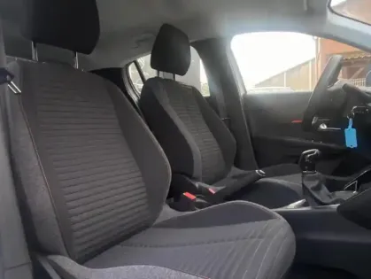 Photo 71 Peugeot 208 Gén. II Ph1 NG Active Pack 5