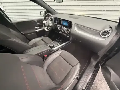 Photo 10 Mercedes Classe B 180 d AMG Line Edition