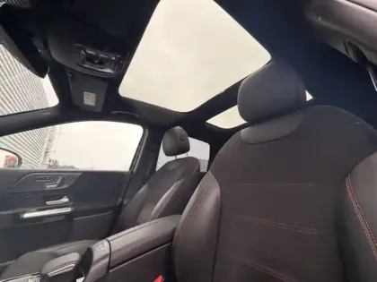 Photo 15 Mercedes Classe B 180 d AMG Line Edition