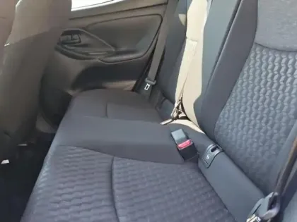 Photo 13 Toyota Yaris  116h Design 5p MY22