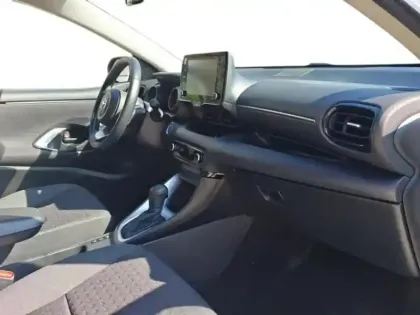 Photo 8 Toyota Yaris  116h Design 5p MY22