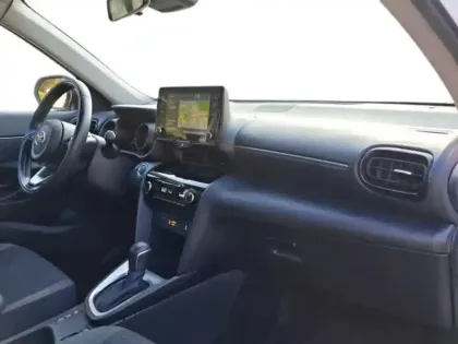 Photo 8 Toyota Yaris  Cross 116h Dynamic Business + Programme Beyond Zero Academy MY22