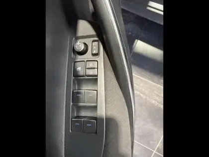 Photo 13 Toyota Corolla  122h Dynamic Business + Programme Beyond Zero Academy MY22