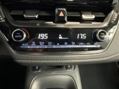 Photo 11 Toyota Corolla  122h Dynamic Business + Programme Beyond Zero Academy MY22