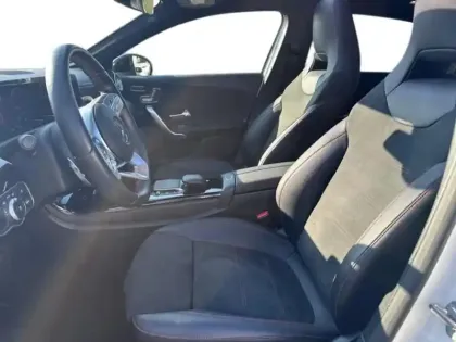 Photo 6 Mercedes Classe A  250 e 160+102ch AMG Line 8G-DCT 8cv