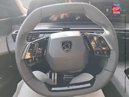 Photo 11 Peugeot 3008  1.2 Hybrid 145ch GT e-DCS6