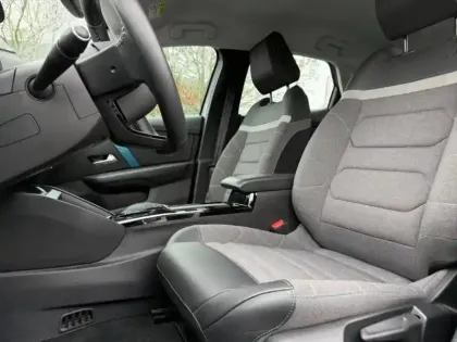 Photo 6 Citroën C4  Moteur électrique 136ch (100 kW) Feel Pack Automatique