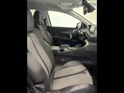 Photo 13 Peugeot 3008 Gén. II Ph1 Allure Business 5