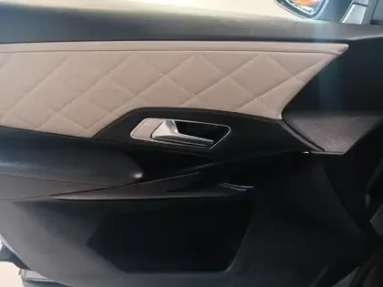 Photo 14 DS DS 7  Crossback BlueHDi 180ch Grand Chic Automatique 128g