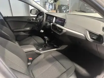 Photo 6 BMW Serie 1 Série 1 116i 109ch