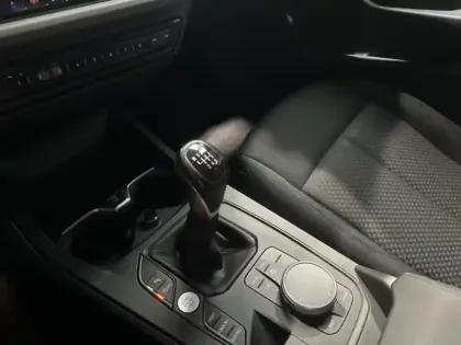 Photo 17 BMW Serie 1 Gén. III (F40) Ph2 Base 5