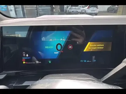 Photo 13 Renault Austral  1.2 E-Tech full hybrid 200ch Iconic- 24