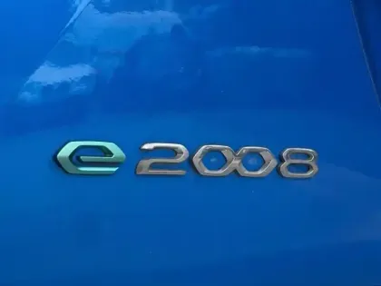 Photo 9 Peugeot 2008 Gén. II Ph1 NG GT Pack 5