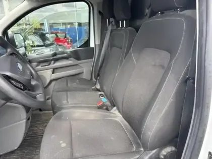 Photo 7 Ford Custom Gén. II Ph1 Trend 1