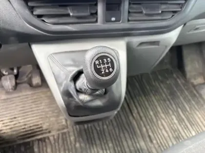 Photo 8 Ford Custom Gén. II Ph1 Trend 1