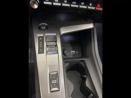 Photo 27 Peugeot 308  SW 1.5 BlueHDi 130ch S&S Allure EAT8