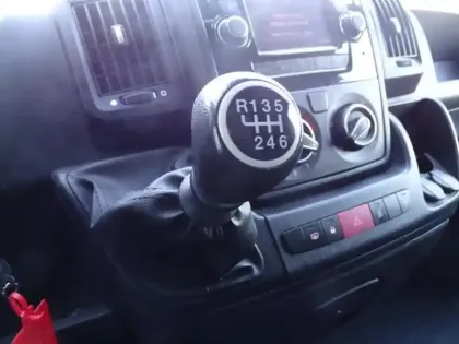 Photo 13 Peugeot Boxer  Fg 335 L3H2 2.2 BlueHDi S&S 140ch Asphalt