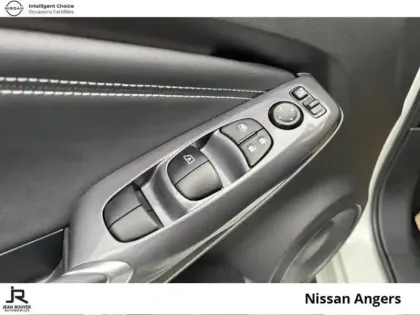 Photo 12 Nissan Juke  1.6 Hybrid 143ch Tekna