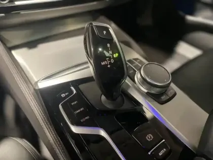 Photo 13 BMW Serie 5 Série 5 Touring 520dA 190ch Luxury Steptronic