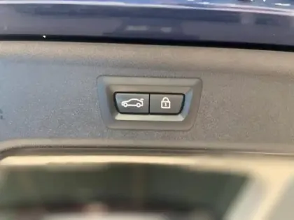 Photo 8 BMW Serie 5 Série 5 Touring 520dA 190ch Luxury Steptronic