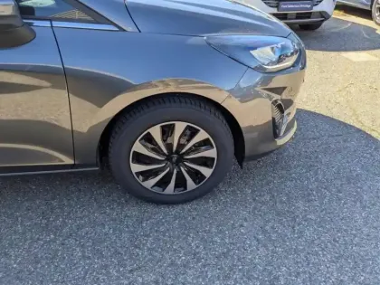 Photo 5 Ford Fiesta Gén. V Ph2 Titanium X 5