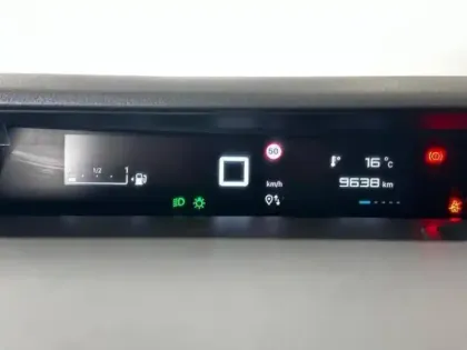 Photo 13 Citroën C3  1.2 Turbo 100ch MAX