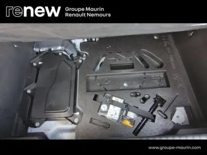 Photo 17 Renault Clio Gén. V (BJA) Ph1 Intens 5