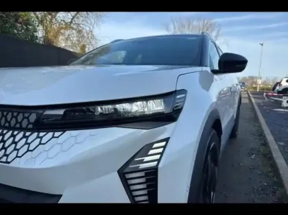 Photo 13 Renault Scenic  E-Tech Electric 220ch Techno option Iconic grande autonomie -25