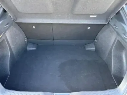 Photo 8 Toyota C-HR  1.8 Hybride 122ch Design Ultimate E-CVT