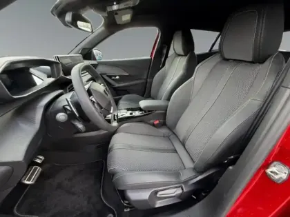 Photo 8 Peugeot 2008  1.2 Hybrid 145ch GT e-DCS6