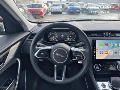 Photo 7 Jaguar F-Pace  P400e Plug-in-Hybrid R-Dynamic S BVA8 AWD