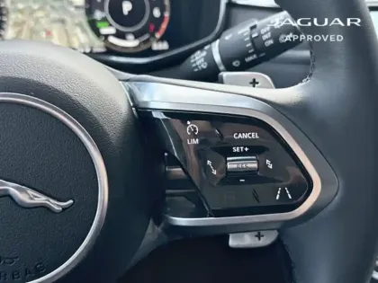 Photo 20 Jaguar F-Pace  P400e Plug-in-Hybrid R-Dynamic S BVA8 AWD