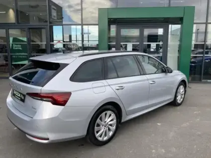 Photo 6 Skoda Octavia  Combi 1.5 TSI ACT Hybrid 116ch Selection DSG7