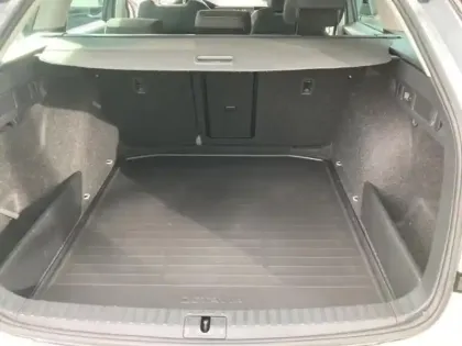 Photo 11 Skoda Octavia  Combi 1.5 TSI ACT Hybrid 116ch Selection DSG7