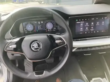 Photo 13 Skoda Octavia  Combi 1.5 TSI ACT Hybrid 116ch Selection DSG7