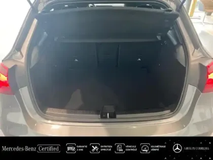 Photo 11 Mercedes Classe A  200 d 150ch AMG Line 8G-DCT