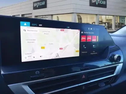 Photo 14 Citroën C4  1.2 Hybride 136ch S&S MAX Automatique