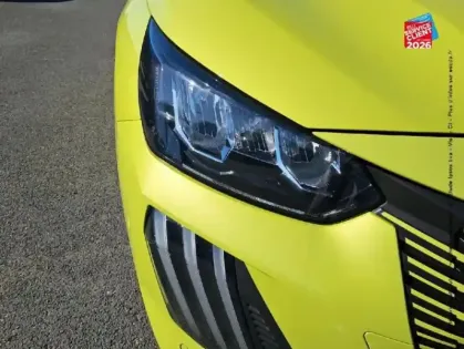 Photo 12 Peugeot 208  1.2 Hybrid 110ch Allure e-DCS6