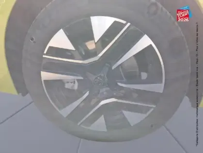 Photo 9 Peugeot 208  1.2 Hybrid 110ch Allure e-DCS6