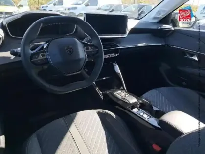 Photo 14 Peugeot 208  1.2 Hybrid 110ch Allure e-DCS6