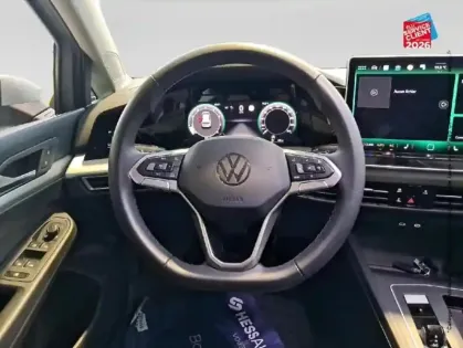 Photo 26 Volkswagen Golf  1.5 eTSI EVO2 116ch Life Plus DSG7