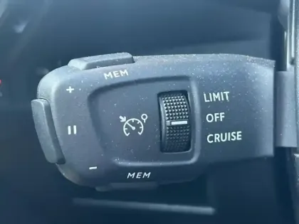 Photo 12 DS DS 7  Crossback E-TENSE 4x4 300ch Rivoli