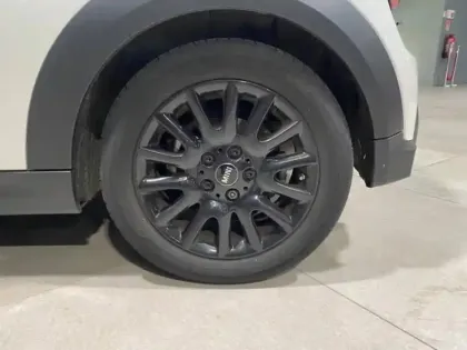 Photo 8 Mini Mini  Cooper 136ch  Edition Camden BVA7