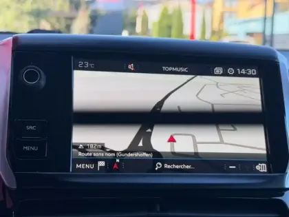 Photo 10 Peugeot 208  1.2 Essence 82ch E6.c Signature 5p