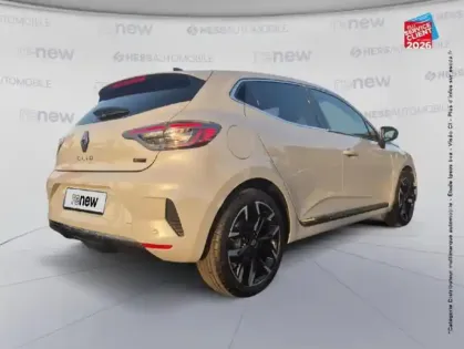 Photo 20 Renault Clio  1.6 E-Tech 145ch full hybrid Techno - 24 Camera GPS
