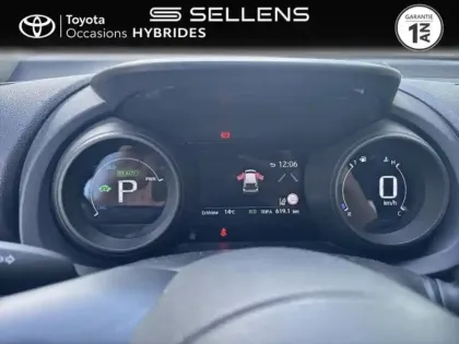 Photo 13 Toyota Yaris  116h Design 5p