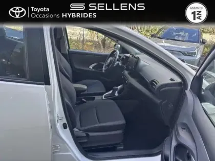 Photo 5 Toyota Yaris  116h Design 5p