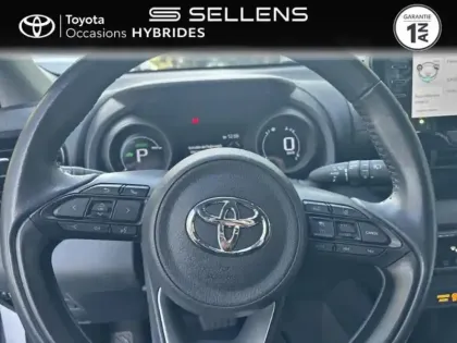 Photo 12 Toyota Yaris  116h Design 5p