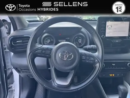 Photo 8 Toyota Yaris  116h Design 5p